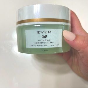 Ever Skincare Reveal Biomimetic Peel Pads || dermotologist skincare products